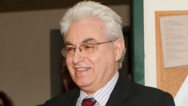 Απαγχονισμένος βρέθηκε ο καθηγητής Ιωάννης Καζάζης