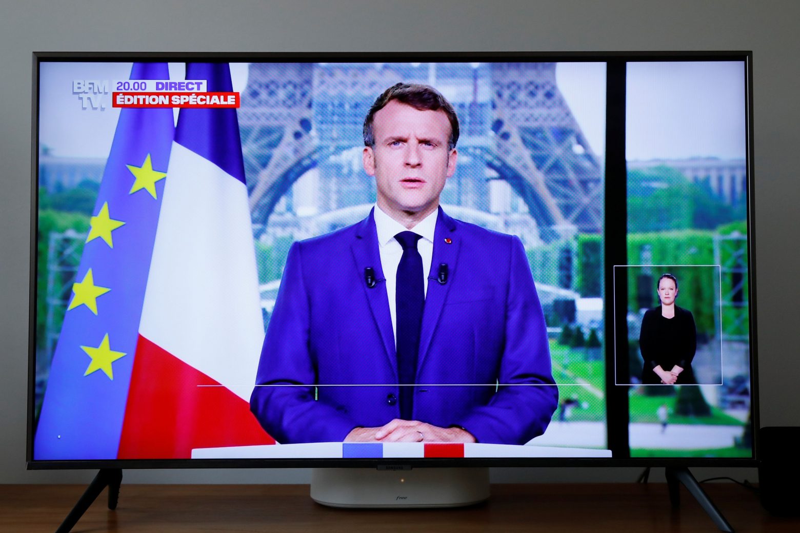 Διάγγελμα Μακρόν: Υποχρεωτικός ο εμβολιασμός για το υγειονομικό προσωπικό