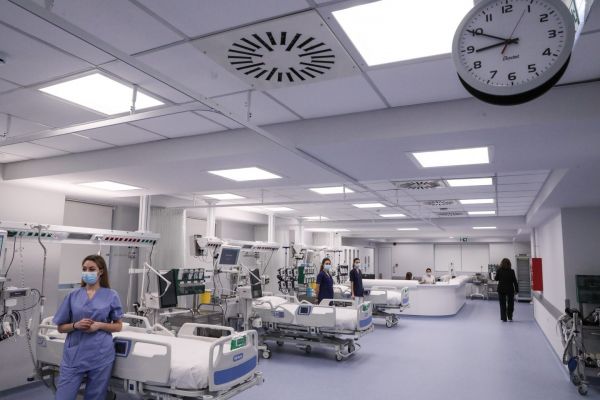 Τσακρής: Η μετάλλαξη Δέλτα είναι πολύ παθογόνος