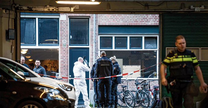 Ολλανδία: Διεθνείς αντιδράσεις για την απόπειρα δολοφονίας του δημοσιογράφου – «Πλήγμα στην ελευθερία του Τύπου»