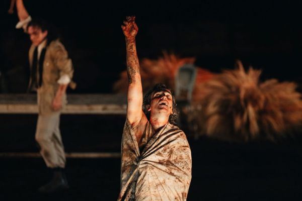 Επίδαυρος: 15.500 θεατές είδαν τον «Ορέστη» – Εντυπωσιακός ο Άρης Σερβατάλης