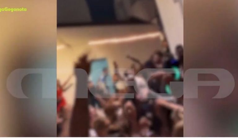 Μύκονος: Ξέφρενο πάρτι στα σοκάκια & τις βίλες του νησιού παρά τα μέτρα – Αντιδρούν οι επιχειρηματίες