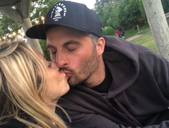 Σοφία Καρβέλα: Τρυφερή ανάρτηση για την επέτειο γάμου – Ποιο τραγούδι της αφιέρωσε η Άννα Βίσση