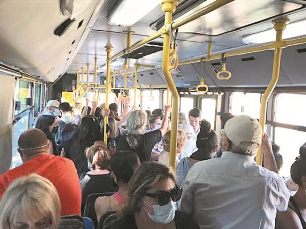 Κοροναϊός: Τι αλλάζει στην καθημερινότητά μας από σήμερα – Τα νέα μέτρα για δημόσιο, διασκέδαση, ΜΜΜ και αθλητισμό