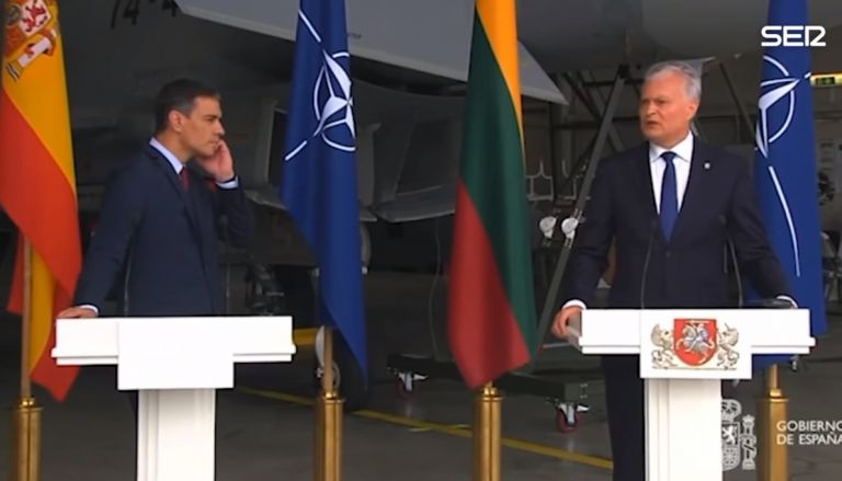 ΝΑΤΟ: Πρωτοφανές περιστατικό – Διεκόπη συνέντευξη τύπου λόγω συναγερμού για αναχαίτηση ρωσικού αεροσκάφους