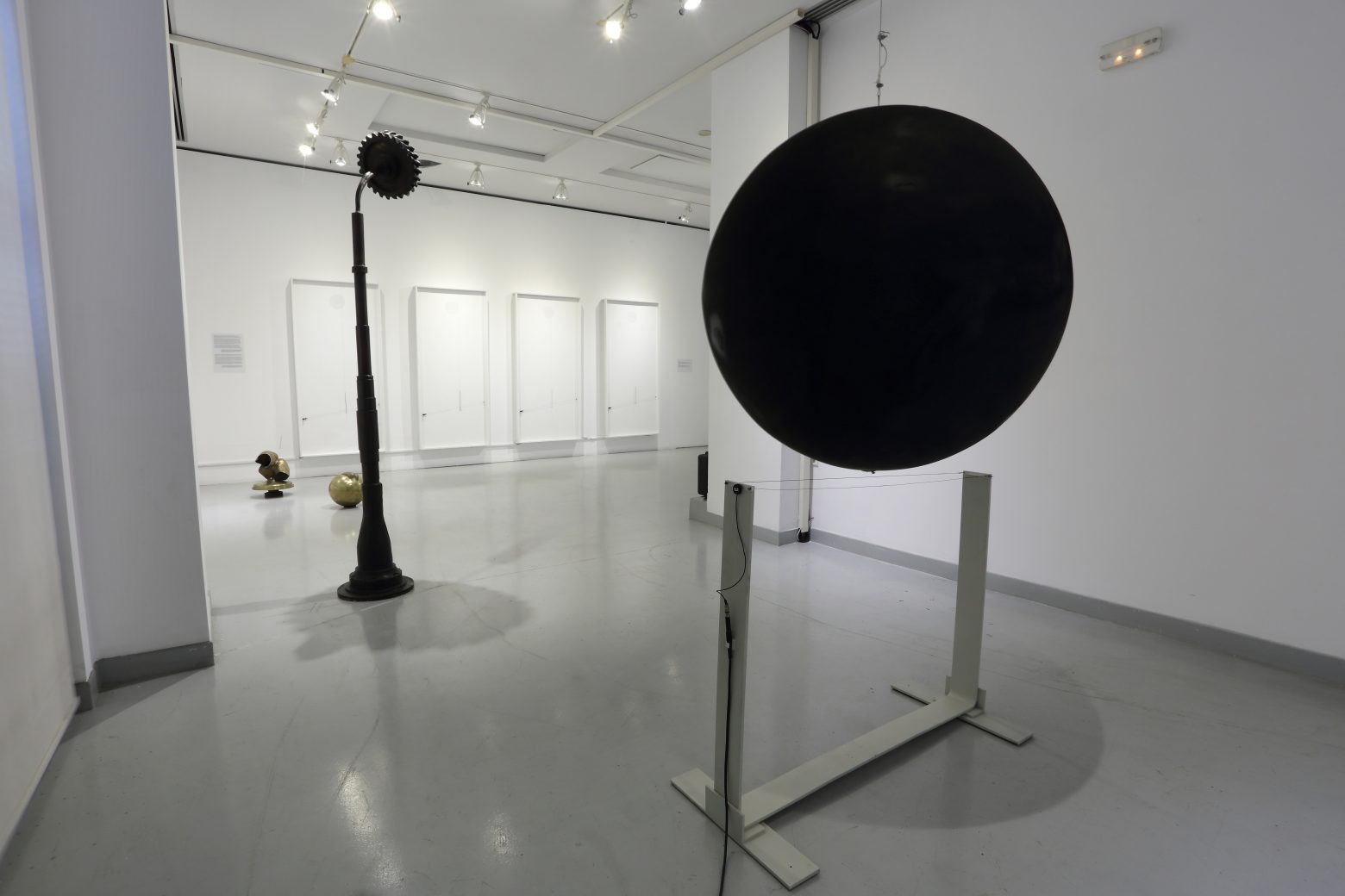 Η έκθεση «Takis – Ενεργειακοί Τόποι» παρουσιάζεται στο MOMus-Μουσείο Άλεξ Μυλωνά