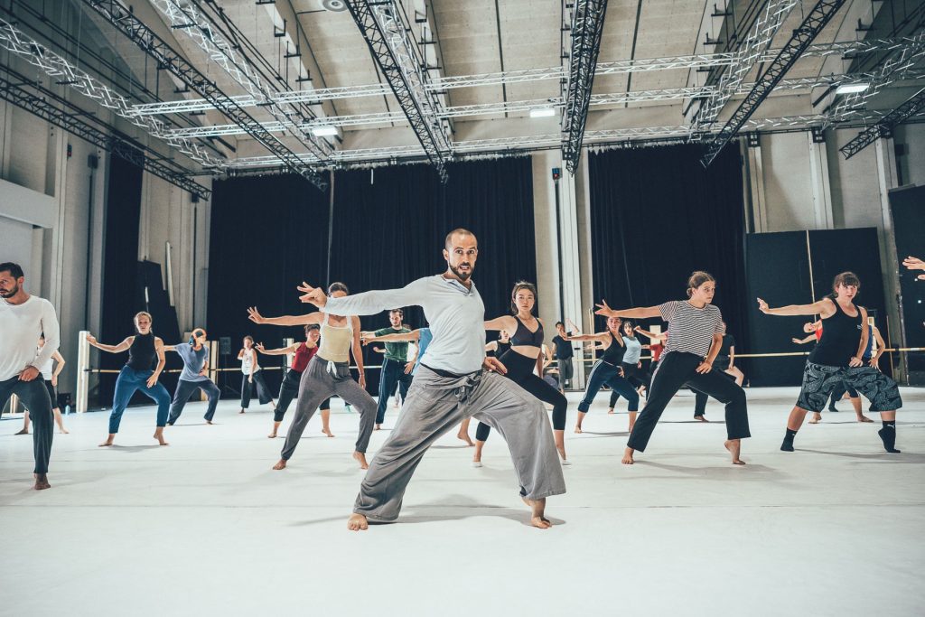 Dance Days Χανιά: Ο Λάμπρος Φιλίππου εξηγεί την Αντίστροφη Δραματουργία
