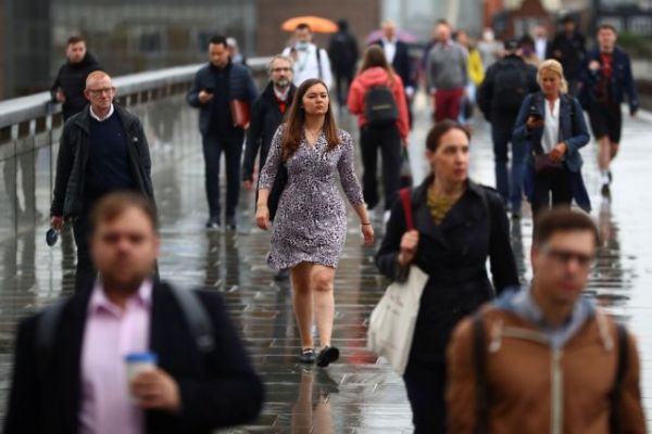 Βρετανία: Οι πλήρως εμβολιασμένοι δεν θα μπαίνουν σε καραντίνα ακόμα κι αν είχαν άμεση επαφή με κρούσμα