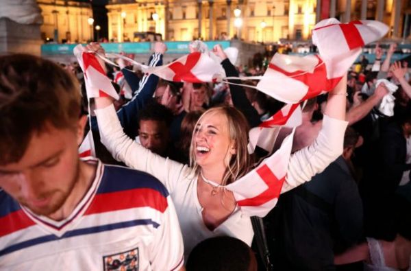 Euro 2020: Βρετανίδα κέρδισε στο γήπεδο, έχασε τη δουλειά της – Την πρόδωσε η τηλεόραση