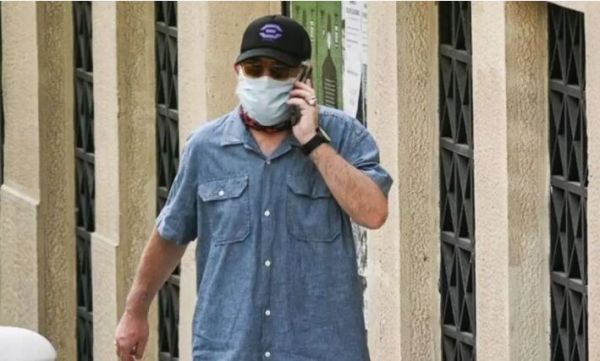 Πέτρος Φιλιππίδης: Σάλος με τις πρώτες φωτογραφίες του μετά τη δίωξη για βιασμό