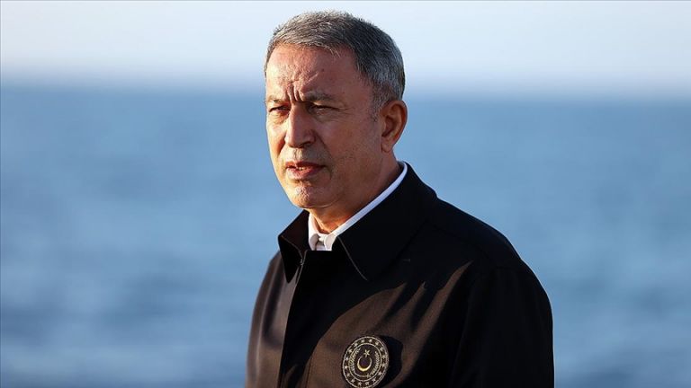 Τουρκία: Τρόμος στον αέρα για τον Ακάρ – Αναγκαστική προσγείωση του αεροσκάφους που τον μετέφερε