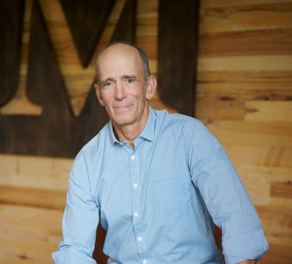 NYT – Κοροναϊός: Αυτός είναι o «γιατρός» που ξεκίνησε τις θεωρίες συνωμοσίας για τα εμβόλια