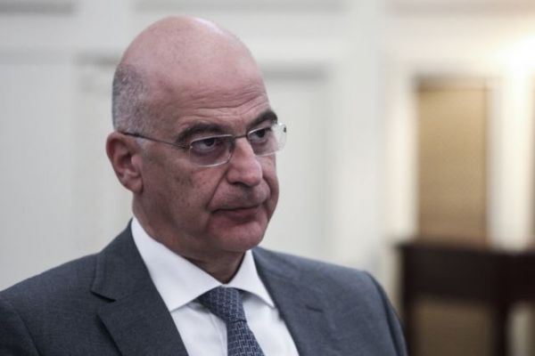 Στην Ουκρανία τη Δευτέρα ο Νίκος Δένδιας – Τι θα συζητήσει με Ζελένσκι