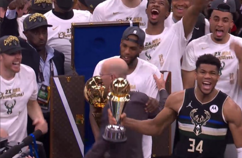 Λεμπρόν: «Συγχαρητήρια Γιάννη, το κέρδισες το γ@@@μένο»