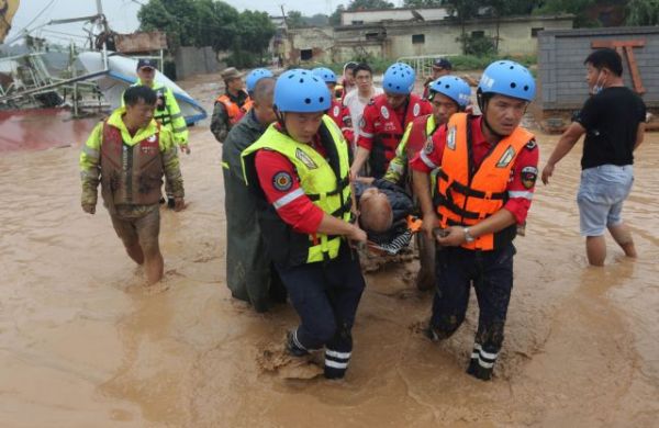 Πλημμύρες στην Κίνα: Στους 33 οι νεκροί – Άλλοι 8 άνθρωποι εξακολουθούν να αγνοούνται