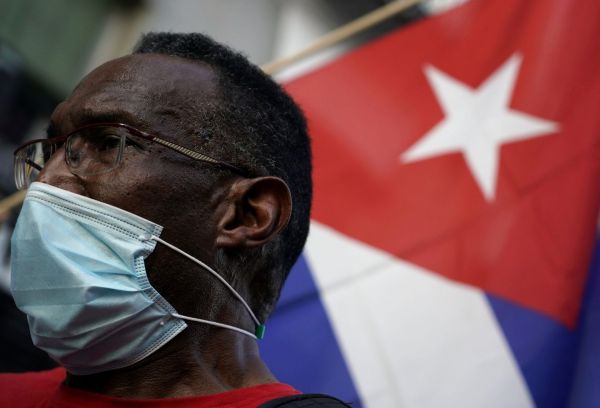 Κούβα: Καταγγέλλει επίθεση με μολότοφ στην πρεσβεία της στο Παρίσι