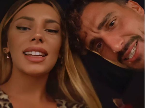 Σάκης Κατσούλης: Μοναδική έκπληξη για τα γενέθλια της Μαριαλένας Ρουμελιώτη