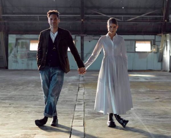 Δανάη Μιχαλάκη – Γιώργος Παπαγεωργίου: O παραμυθένιος γάμος στη Σύρο και το ταξίδι του μέλιτος