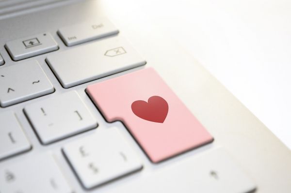 Tα πάνω κάτω στο online dating λόγω πανδημίας – Ο ρόλος του εμβολιασμού