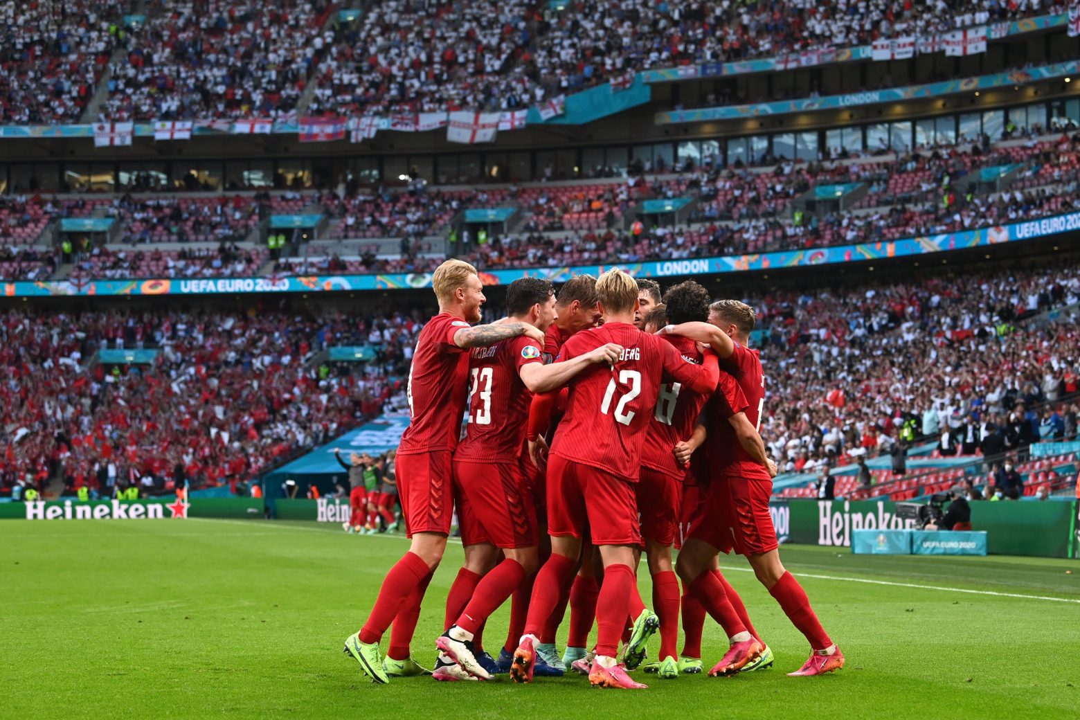 Εκπληκτικό γκολ για τη Δανία – Δείτε το αριστούργημα του Ντάμσγκααρντ