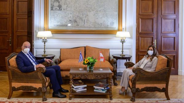 Δένδιας: Μας ανησυχεί ο αποσταθεροποιητικός ρόλος της Τουρκίας – Συνάντηση με την ΥΠΕΞ του Λιβάνου