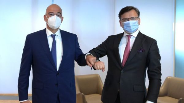 Δένδιας: Κάλεσε την Ουκρανία να ενισχύσει τους δεσμούς της με το ΝΑΤΟ και να ευθυγραμμιστεί με την εξωτερική πολιτική της ΕΕ