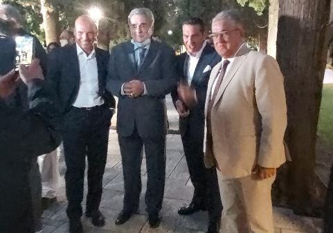 Τα μετρημένα λόγια της Αριστεράς