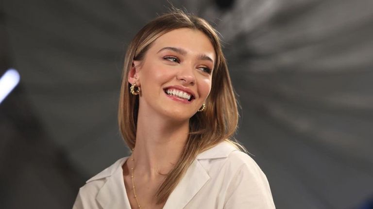 Τουρκία: Φρίκη από τις αποκαλύψεις γνωστής ηθοποιού – «Ο πατέρας μου με βίαζε από 15 ετών»