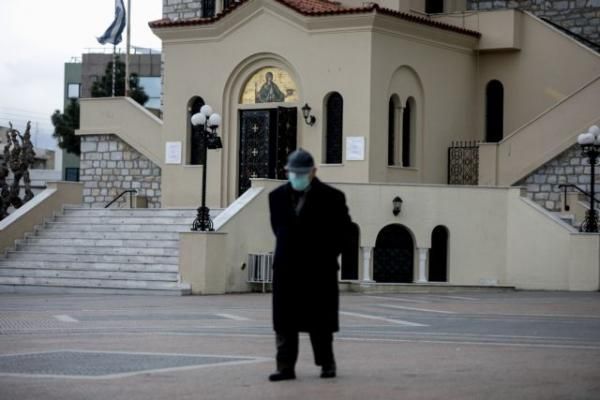 Πώς η εκκλησία θα πείσει τους… «άπιστους των εμβολιασμών» – Έρχονται επιπτώσεις σε αρνητές ιερείς
