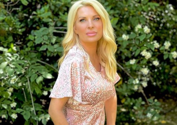 Ελένη Μενεγάκη – Οι απίθανες καλοκαιρινές φωτογραφίες με τη μικρή Μαρίνα