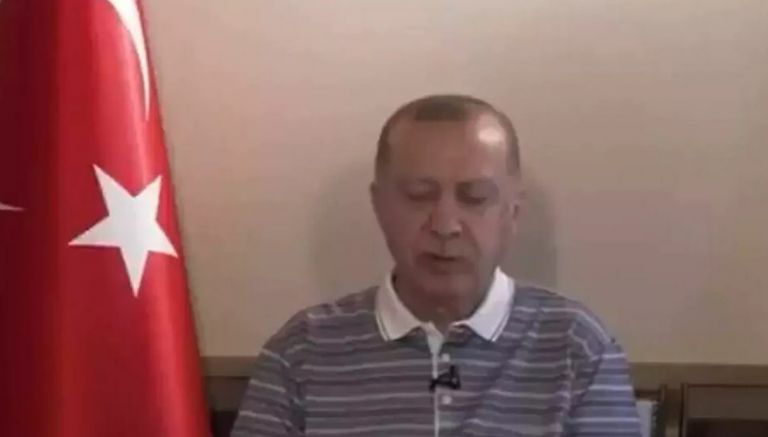 Ο Ερντογάν αποκοιμήθηκε την ώρα που έκανε δηλώσεις – Πάρτι στο Twitter