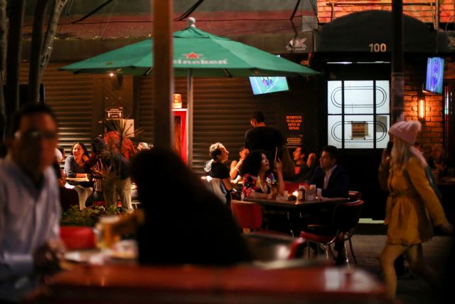 Κοροναϊός: Επαναφορά μέτρων σε Καταλονία και Ολλανδία – Ανοίγουν ξανά τα κλαμπ στη Γαλλία