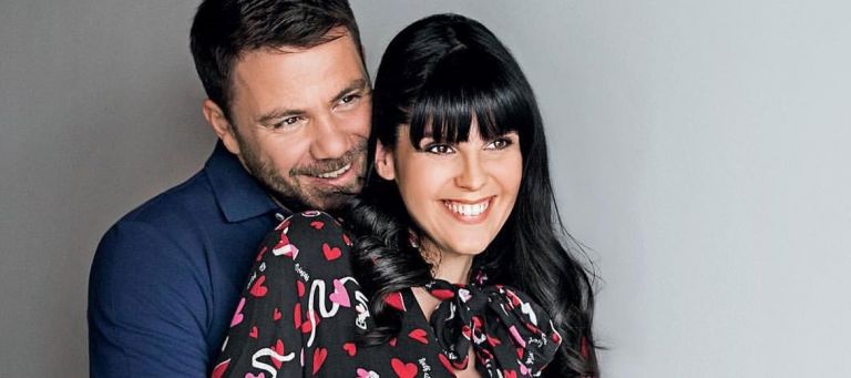 Ο Ευτύχης Μπλέτσας φωτογραφίζεται για πρώτη φορά με το δεύτερο κοριτσάκι του