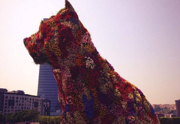 Το «Κουτάβι» του Τζεφ Κουνς χρειάζεται επειγόντως ανανέωση