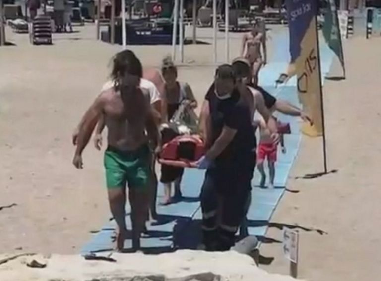 Κρήτη: Αγωνία για τον 16χρονο που τραυματίστηκε μετά από βουτιά – Τι λέει η μητέρα του