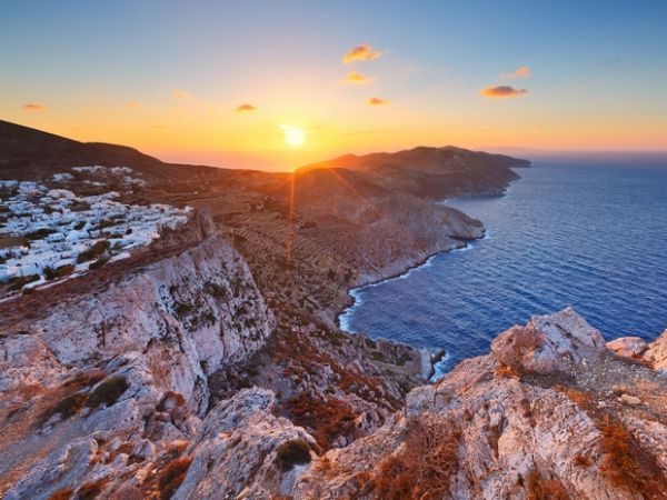 Φολέγανδρος: Ραγδαίες εξελίξεις, έγκλημα βλέπουν οι Αρχές πίσω από τον θάνατο της 26χρονης
