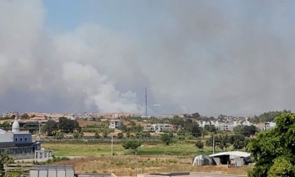 Τουρκία: Πύρινος εφιάλτης στην Αττάλεια – Τραυματίες και καμένα σπίτια