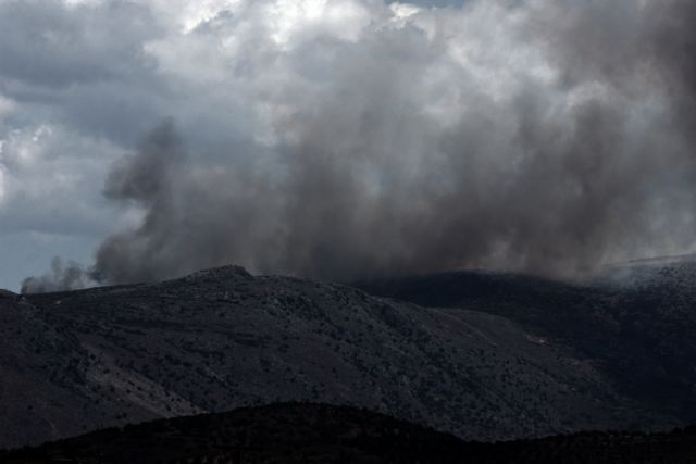 Κιλκίς: Μαίνεται η φωτιά στο δάσος του Σκρα