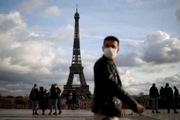 Γαλλία: Τέλος η χρήση μάσκας για όσους διαθέτουν υγειονομικό πιστοποιητικό