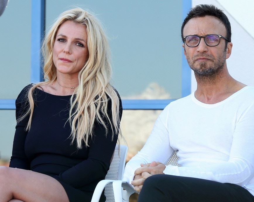 Μπρίτνεϊ Σπίαρς: Παραίτηση «βόμβα» από τον μάνατζέρ της