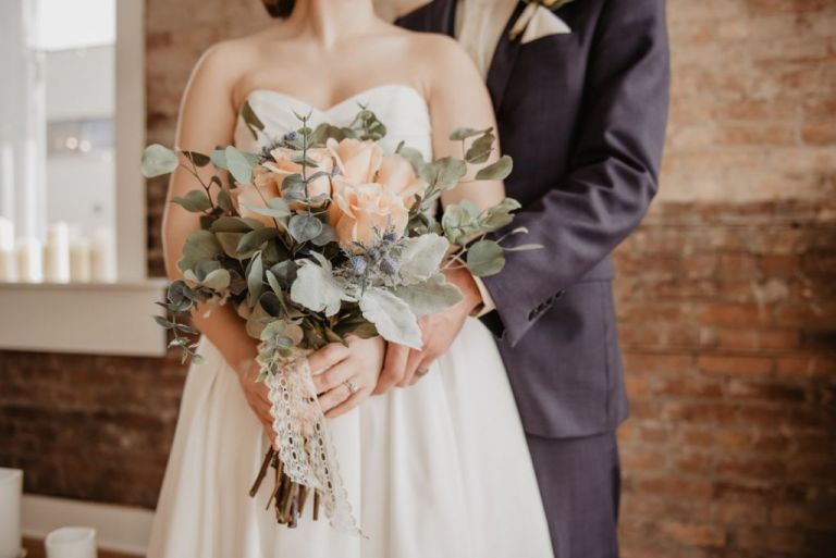 Πάτρα: «Ντου» της αστυνομίας σε γαμήλιο γλέντι επειδή χόρευαν οι καλεσμένοι