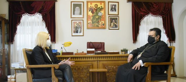 Νέο μήνυμα υπέρ του εμβολιασμού από Γεννηματά – Συνάντηση με τον Μητροπολίτη Μεσσηνίας