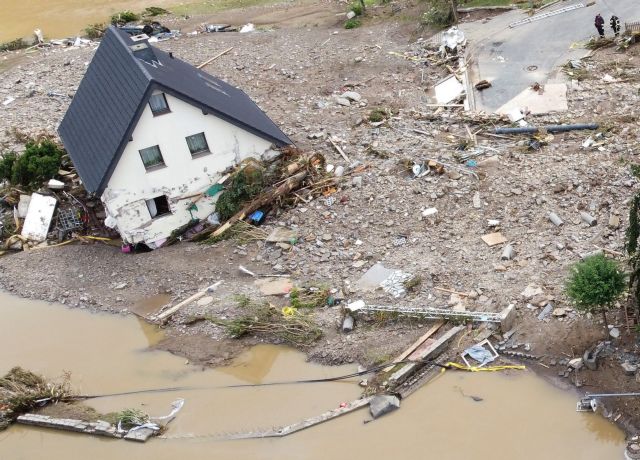Γερμανία: Για λεηλασίες καταστημάτων στις περιοχές που έχουν πλημμυρίσει προειδοποιεί η αστυνομία