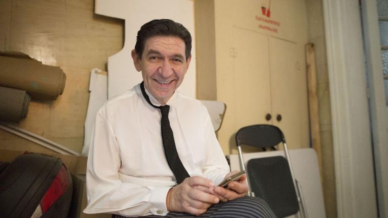 Γεράσιμος Σκιαδαρέσης: Με τον γιο του ακριβώς στην ίδια πόζα 10 χρόνια μετά