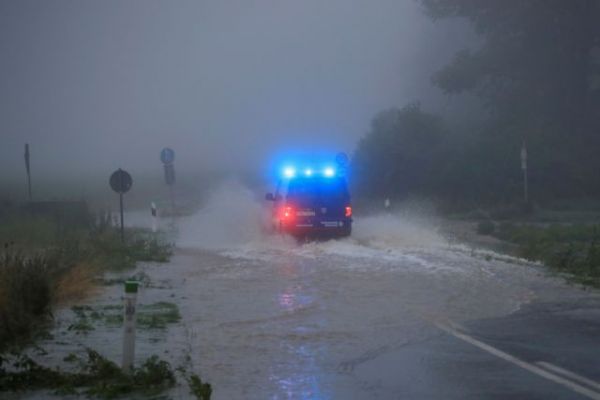 Γερμανία: Κατέρρευσαν σπίτια από σφοδρές βροχοπτώσεις – Τουλάχιστον 30 αγνοούμενοι