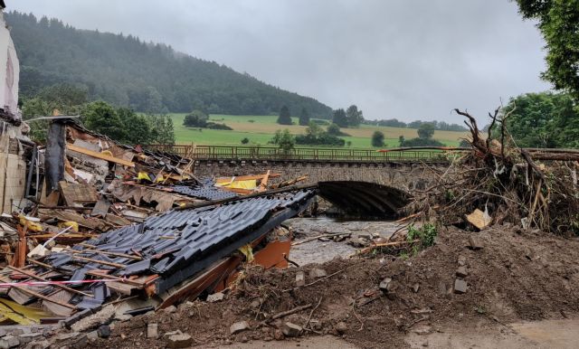 Γερμανία: Ασύλληπτη τραγωδία με εκατοντάδες νεκρούς - Μεγάλη κατολίσθηση στην Κολωνία
