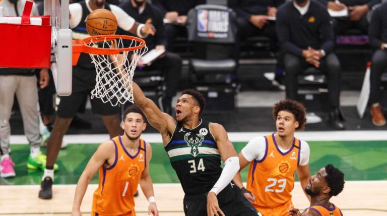 Όλη η Ελλάδα στο… πόδι για τον Γιάννη