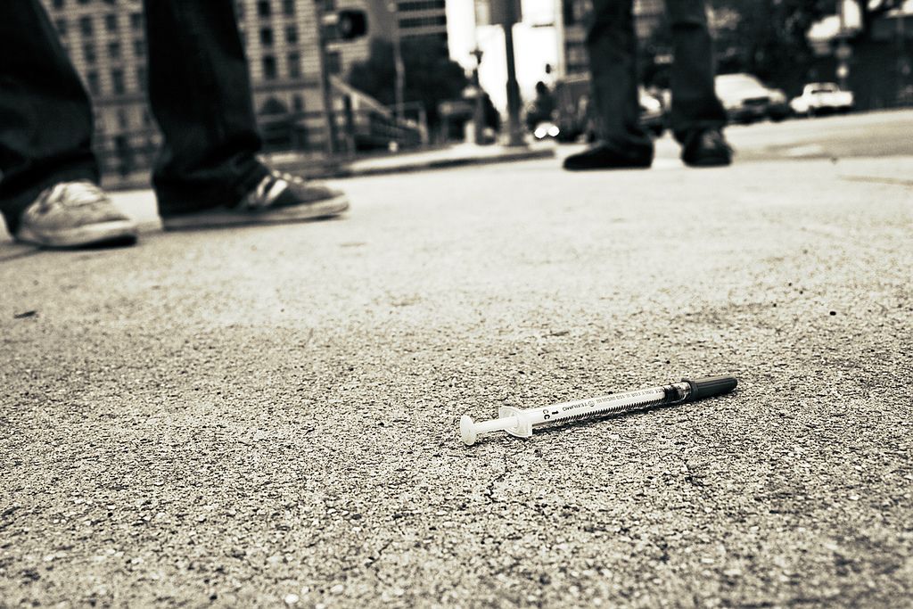 Έκκληση ΟΚΑΝΑ για τη δημιουργία χώρων εποπτευόμενης χρήσης ναρκωτικών