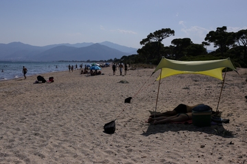 Πάτρα: Αυτοϊκανοποιείτο δίπλα σε γυναίκες που έκαναν ηλιοθεραπεία – Περαστικός τον κατέγραψε σε βίντεο