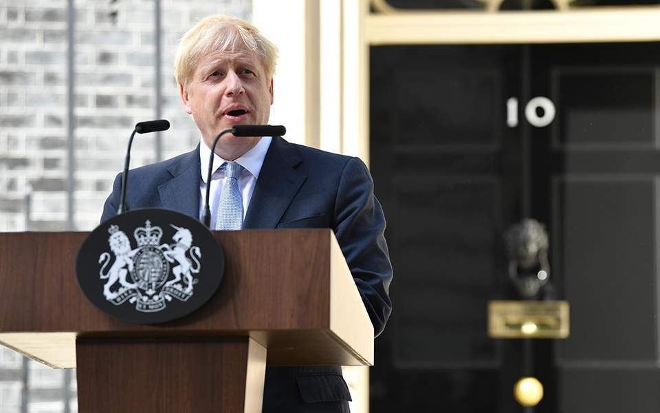 Βρετανία: Σε πλήρη καραντίνα ο Μπόρις Τζόνσον μετά την επαφή του με κρούσμα της Covid-19